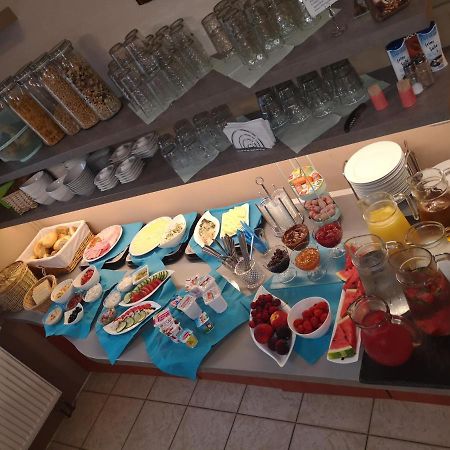 Pension Elmenhorst Elmenhorst/Lichtenhagen Bagian luar foto
