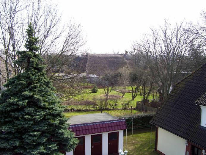 Pension Elmenhorst Elmenhorst/Lichtenhagen Bagian luar foto
