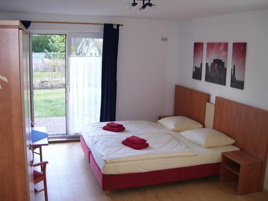 Pension Elmenhorst Elmenhorst/Lichtenhagen Bagian luar foto